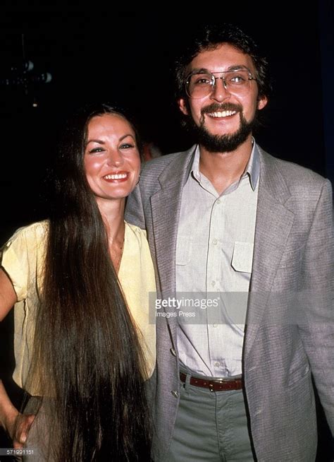 crystal gayle wiki|crystal gayle husband and children.